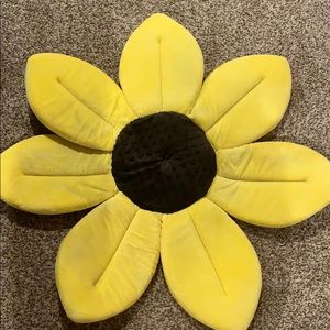 Sunflower baby bath